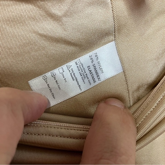 Spanx seamless shapewear shorts tan size large - Picture 4 of 5